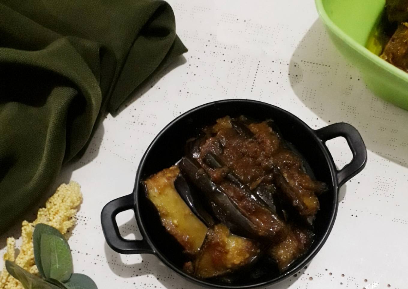 Terong ungu masak bumbu kacang batagor khas Bandung