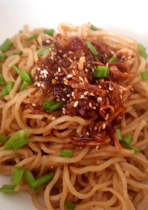 รูปของ ลวกบะหมี่ในไมโครเวฟ 4 mins Egg noodles in Microwave