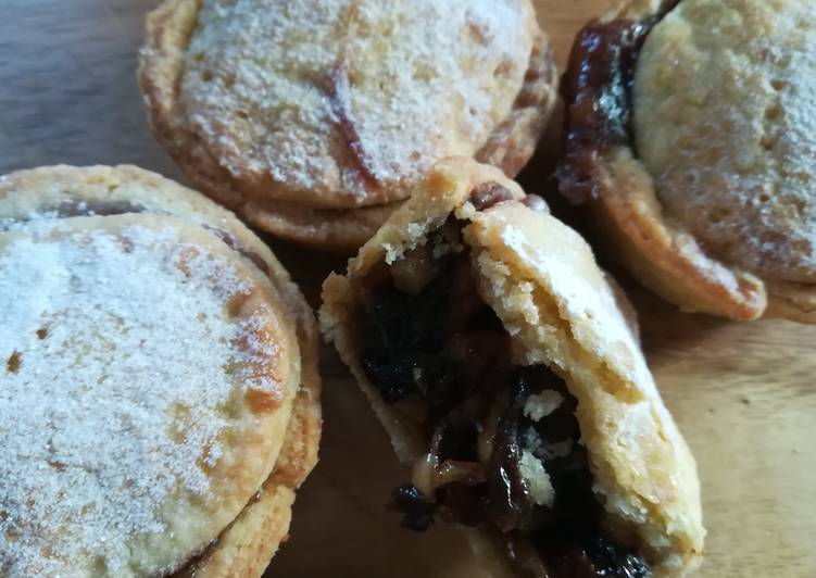 Simple Way to Make Ultimate Mince Pies