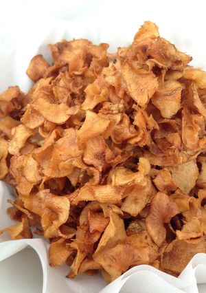 A picture of Crispy Sunchoke Chips.