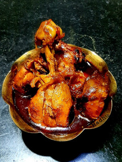 আলু-চিকেন কষা (aloo chicken kosha recipe in bengali) রেসিপির প্রধান ছবি