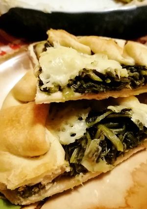 Foto di Galette salata con cicoria e formaggio pecorino