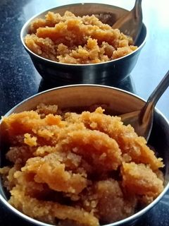 गव्हाचा शिरा (gavacha shira recipe in marathi) रेसिपी चे मुख्य फोटो