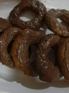 صورة لوصفة دونات بالشوكولاته.😍😋