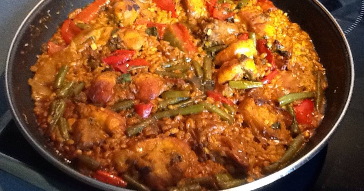 Paella de arroz integral, conejo y verduras Receta de Olga Sierra Cookpad
