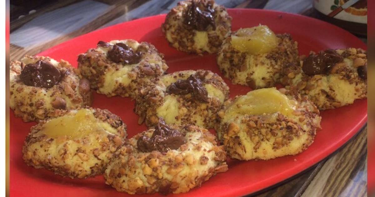 Thimble cookies with Nutella and lemon curd filling recipe by khabs