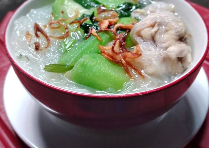 Yuk intip, Resep mudah bikin Sop Ayam Oyong dan Soun dijamin nikmat