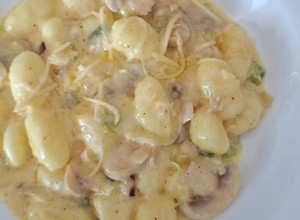 Una foto de Salsa crema de champiñones
