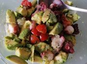 Una foto de ceviche de pulpo