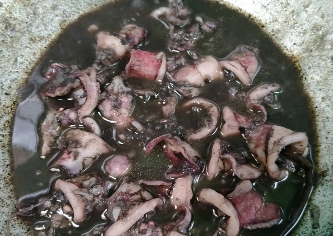Cumi dengan bumbu hitam