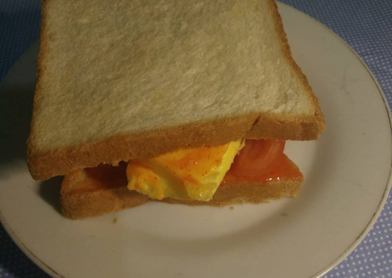 Sandwich roti tawar telur