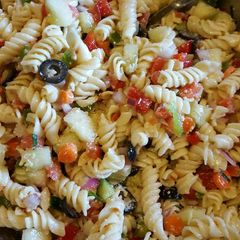A picture of Easy Pasta Salad.