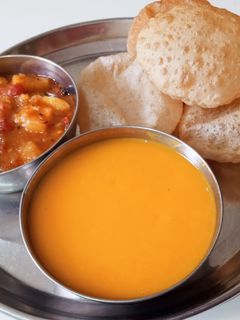 रस पुरी और आलू की सब्जी (Ras puri aur aloo ki sabzi recipe in hindi) रेसिपी मुख्य फोटो