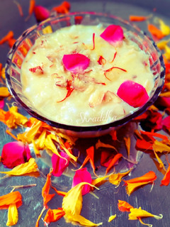 ખીર(Kheer recipe in gujarati) રેસીપી મુખ્ય ફોટો