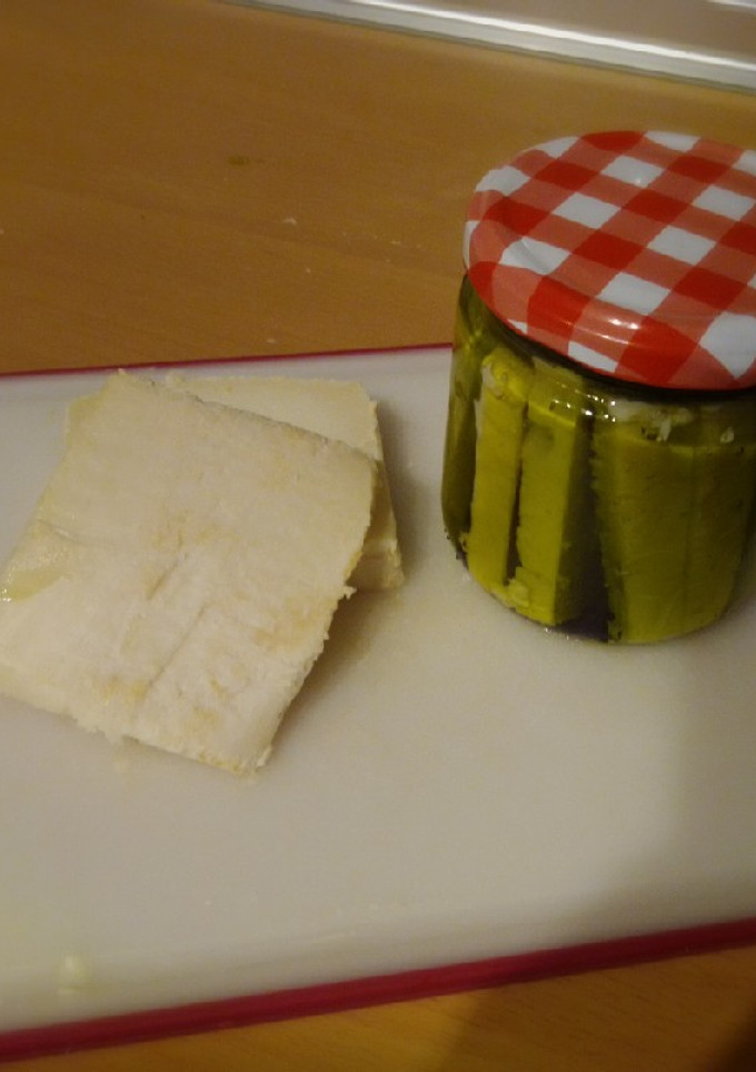 Una foto de Queso en aceite