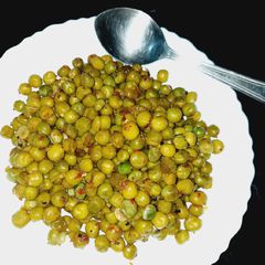 A picture of Chatpati matar.