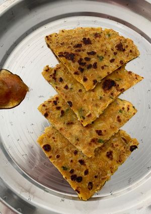 ભાત વેજીટેબલ થેપલા (Rice Vegetable Thepla Recipe In Gujarati) રેસીપી મુખ્ય ફોટો