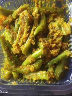 લીલા મરચા નુ અથાણું (Lila Marcha Athanu Recipe In Gujarati) રેસીપી મુખ્ય ફોટો