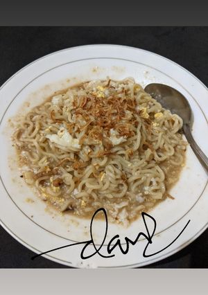 Foto resep Indomie Goreng 🍜 Nyemek