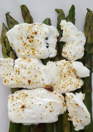 Une photo de Asperges rôties au chèvre