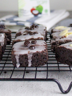 Foto resep Santan Glazed Brownies