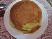 Una foto de hacer caramelo para flan facil