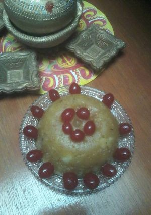 आलू का हलवा (Aaloo ka Halwa recipe in hindi) रेसिपी मुख्य फोटो