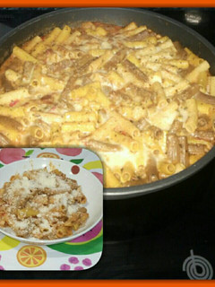 Una foto de Macarrones con bacalao y pimientos