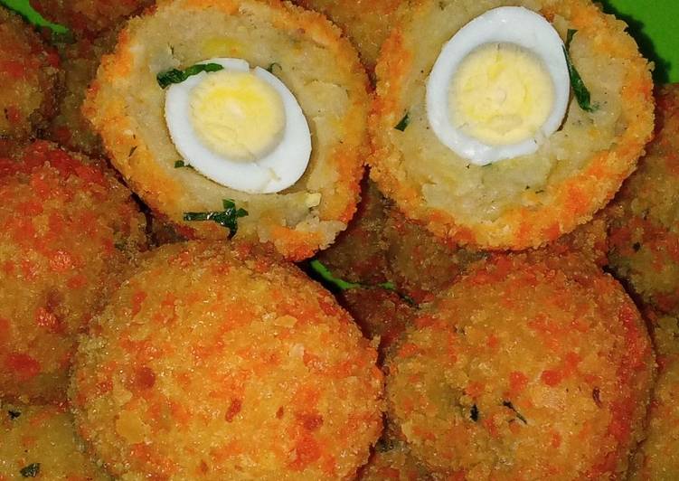 Langkah Mudah untuk Menyiapkan Nugget kentang isi telur puyuh yang Lezat Sekali