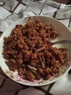 صورة لوصفة الرز الحساوي باللحم والصنوبر والزبيب