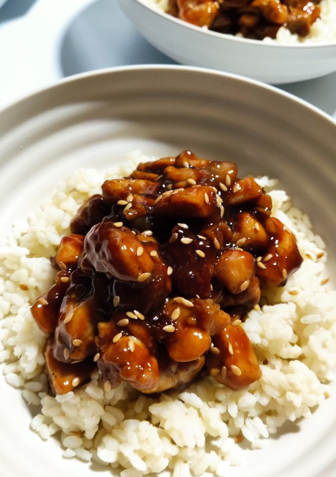 Una foto de Pollo con salsa teriyaki