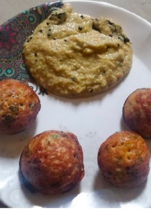 A picture of Paddu with Chutney.
