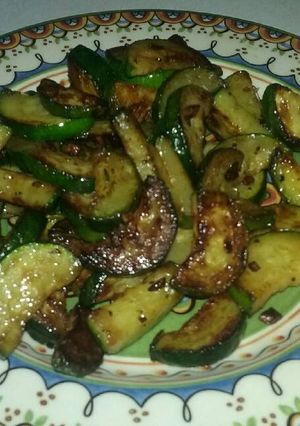 A picture of Garlic Zucchini .