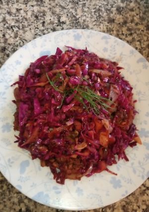 Una foto de Ensalada de Repollo morado cocido a mi estilo