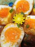 Trứng lòng đào chiên sốt me