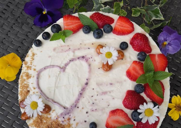 Un cuore di mamma - Cheesecake allo yogurt greco con miele di acacia e mandorle