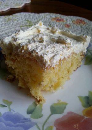 A picture of Pineapple Sunshine Cake.