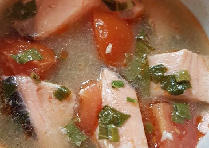 Resep Salmon kukus kuah asam tomat, Bisa Manjain Lidah