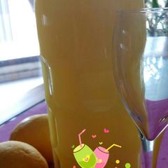 A picture of Limoncello - make it don't buy it!.