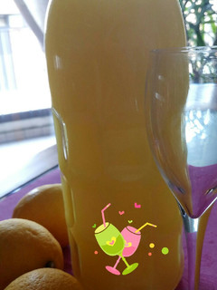 A picture of Limoncello - make it don't buy it!.