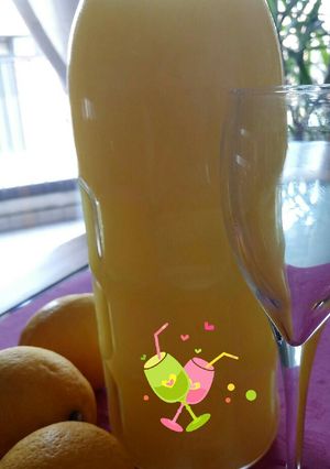 A picture of Limoncello - make it don't buy it!.