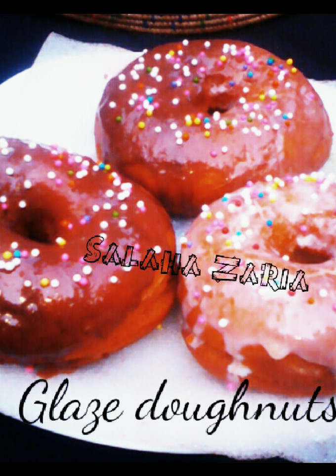 A picture of Glazed Doughnuts.