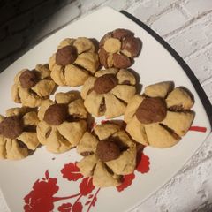 A picture of Flower cookies.