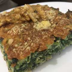 Una foto de Pastel de espinaca keto