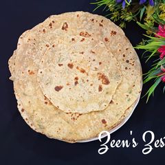 A picture of Dhaniya Rotis.