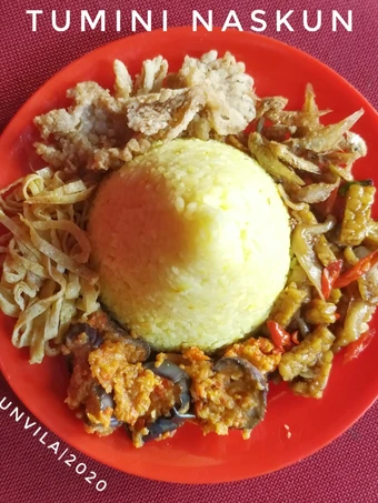 Langkah Mudah untuk Menyiapkan Resep Tumini Naskun (Tumpeng Mini Nasi Kuning) yang Enak Banget Anti Ribet, Menggugah Selera