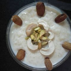 A picture of Rice kheer.