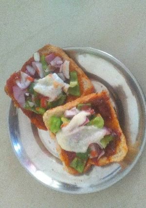 A picture of Bread pizza.