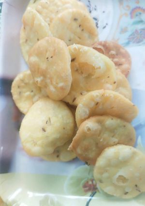 A picture of Farsi puri.