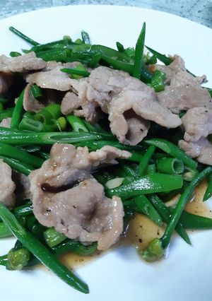 รูปของ ดอกหอมผัดหมู